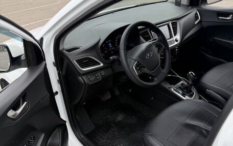 Hyundai Solaris II рестайлинг, 2017 год, 1 348 000 рублей, 3 фотография