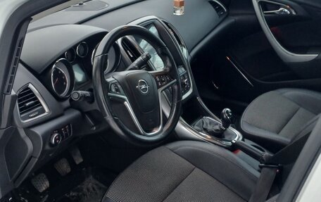 Opel Astra J, 2012 год, 700 000 рублей, 11 фотография
