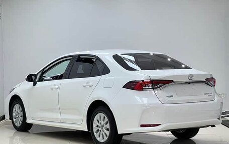 Toyota Corolla, 2022 год, 1 290 000 рублей, 6 фотография