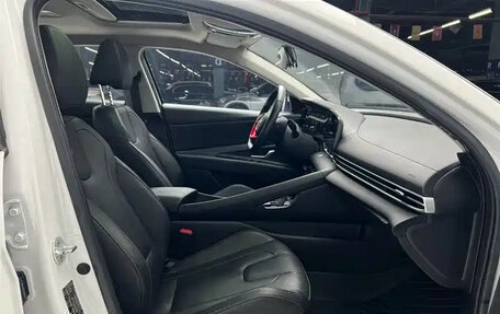 Hyundai Elantra, 2022 год, 1 105 000 рублей, 2 фотография