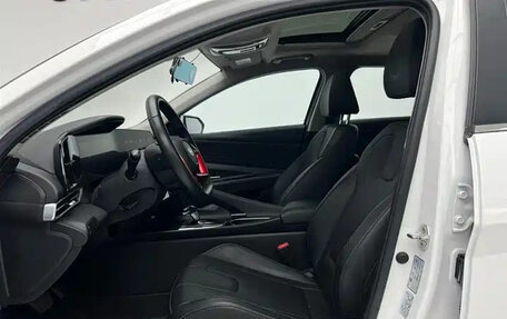 Hyundai Elantra, 2022 год, 1 105 000 рублей, 14 фотография