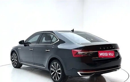 Skoda Superb III рестайлинг, 2022 год, 1 875 999 рублей, 6 фотография