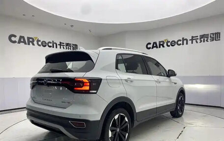 Volkswagen T-Cross I, 2023 год, 1 155 000 рублей, 11 фотография