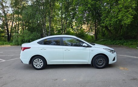 Hyundai Solaris II рестайлинг, 2018 год, 850 000 рублей, 7 фотография