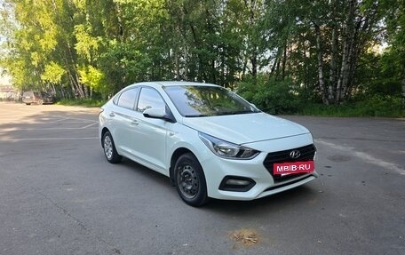 Hyundai Solaris II рестайлинг, 2018 год, 850 000 рублей, 4 фотография