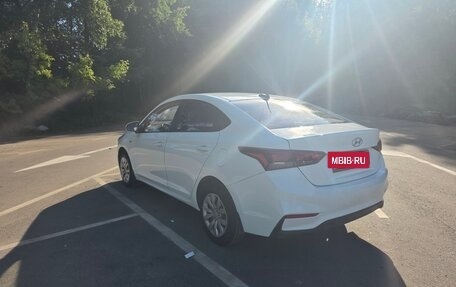 Hyundai Solaris II рестайлинг, 2018 год, 850 000 рублей, 11 фотография