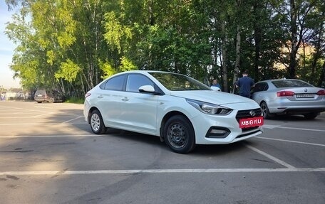 Hyundai Solaris II рестайлинг, 2018 год, 850 000 рублей, 5 фотография