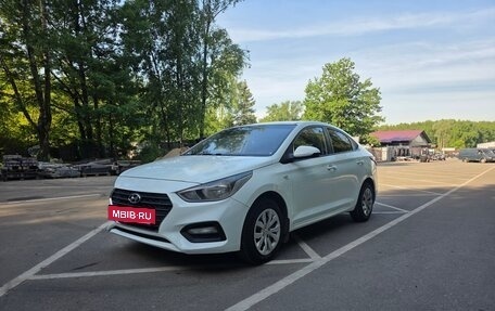 Hyundai Solaris II рестайлинг, 2018 год, 850 000 рублей, 3 фотография