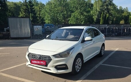 Hyundai Solaris II рестайлинг, 2018 год, 850 000 рублей, 1 фотография