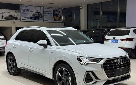 Audi Q3, 2022 год, 2 450 000 рублей, 3 фотография