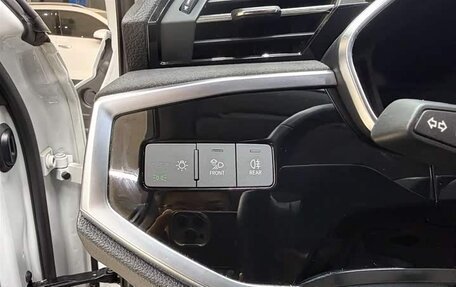 Audi Q3, 2022 год, 2 450 000 рублей, 10 фотография