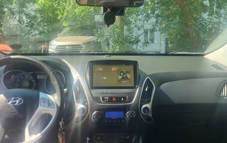 Hyundai ix35 I рестайлинг, 2012 год, 1 300 000 рублей, 14 фотография