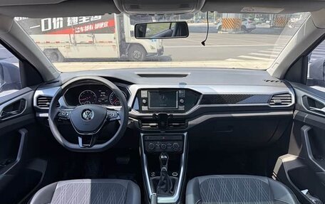 Volkswagen T-Cross I, 2021 год, 1 450 000 рублей, 15 фотография
