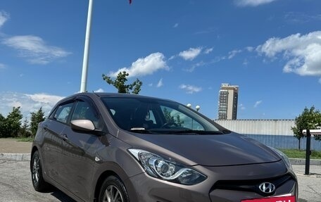 Hyundai i30 II рестайлинг, 2012 год, 830 000 рублей, 2 фотография