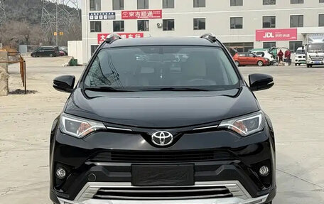 Toyota RAV4, 2019 год, 1 849 003 рублей, 2 фотография