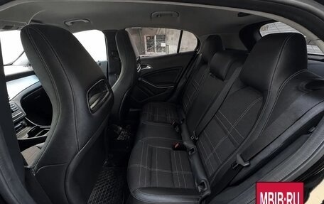 Mercedes-Benz GLA, 2015 год, 1 600 000 рублей, 15 фотография