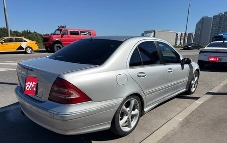Mercedes-Benz C-Класс, 2005 год, 350 000 рублей, 1 фотография