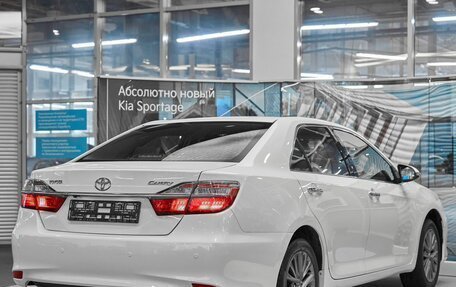 Toyota Camry, 2016 год, 1 749 000 рублей, 6 фотография