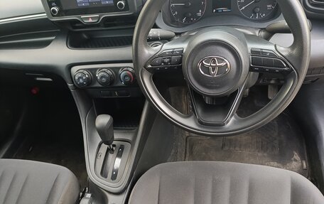 Toyota Yaris, 2020 год, 1 150 000 рублей, 10 фотография