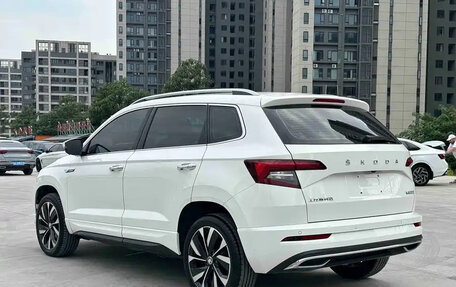 Skoda Karoq I, 2022 год, 1 971 000 рублей, 4 фотография