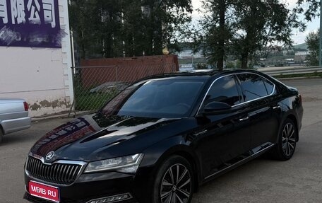 Skoda Superb III рестайлинг, 2023 год, 2 250 000 рублей, 1 фотография