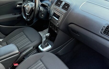 Volkswagen Polo VI (EU Market), 2018 год, 1 080 000 рублей, 14 фотография