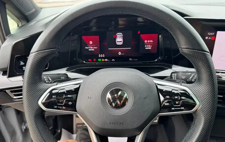 Volkswagen Golf VIII, 2023 год, 1 680 100 рублей, 10 фотография