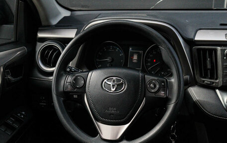 Toyota RAV4, 2017 год, 1 670 000 рублей, 12 фотография