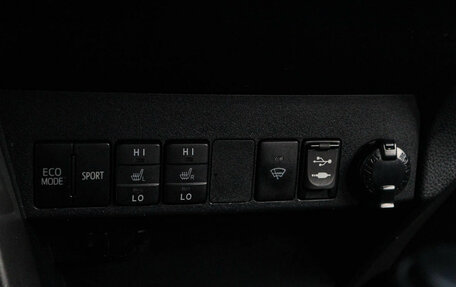 Toyota RAV4, 2017 год, 1 670 000 рублей, 16 фотография