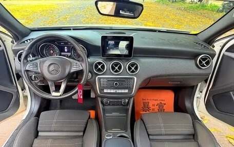 Mercedes-Benz A-Класс, 2018 год, 1 389 003 рублей, 8 фотография