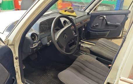 Mercedes-Benz W123, 1984 год, 560 000 рублей, 4 фотография