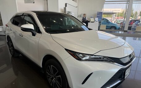 Toyota Harrier, 2021 год, 3 369 000 рублей, 3 фотография