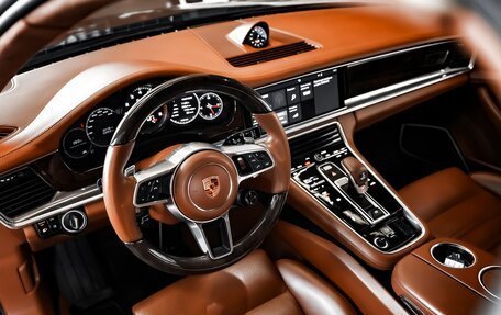 Porsche Panamera II рестайлинг, 2018 год, 8 400 000 рублей, 23 фотография