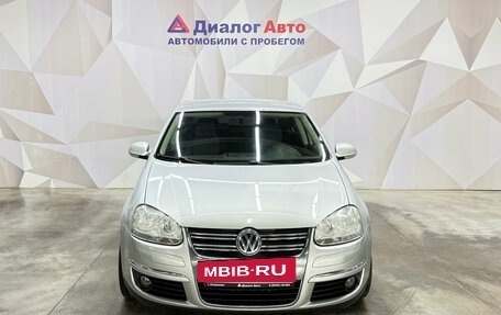 Volkswagen Jetta VI, 2010 год, 690 000 рублей, 2 фотография