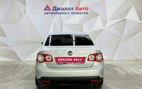 Volkswagen Jetta VI, 2010 год, 690 000 рублей, 6 фотография