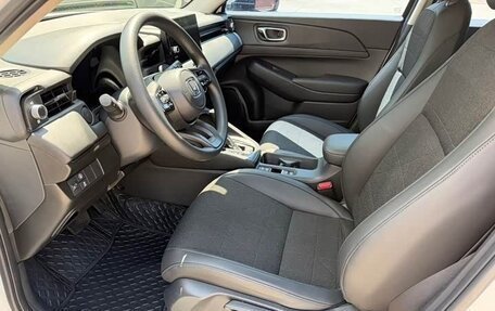 Honda Vezel, 2023 год, 1 800 000 рублей, 9 фотография