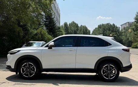 Honda Vezel, 2023 год, 1 800 000 рублей, 7 фотография