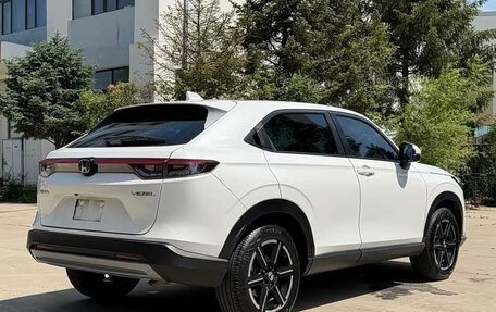 Honda Vezel, 2023 год, 1 800 000 рублей, 4 фотография