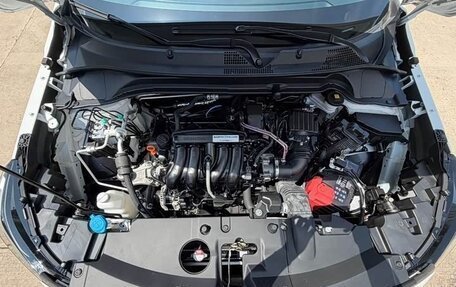 Honda Vezel, 2023 год, 1 800 000 рублей, 14 фотография
