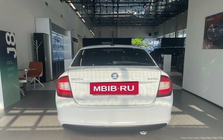Skoda Rapid I, 2017 год, 770 000 рублей, 5 фотография