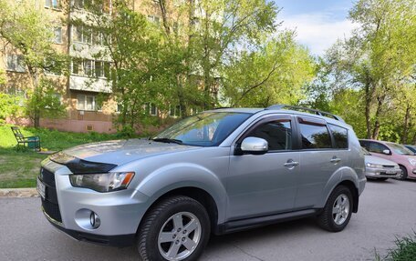 Mitsubishi Outlander III рестайлинг 3, 2010 год, 1 090 000 рублей, 3 фотография