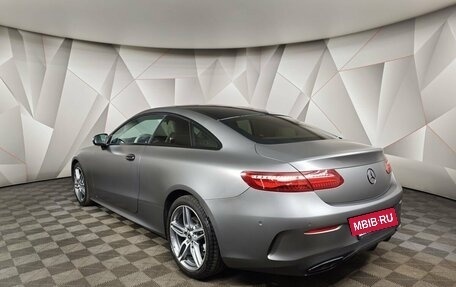 Mercedes-Benz E-Класс, 2018 год, 3 600 000 рублей, 4 фотография