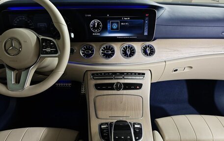 Mercedes-Benz E-Класс, 2018 год, 3 600 000 рублей, 15 фотография