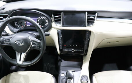 Infiniti QX50 II, 2018 год, 2 590 000 рублей, 15 фотография