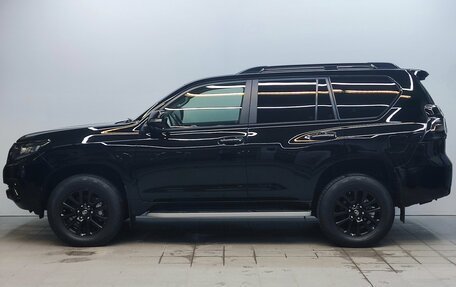 Toyota Land Cruiser Prado 150 рестайлинг 2, 2021 год, 7 490 000 рублей, 8 фотография