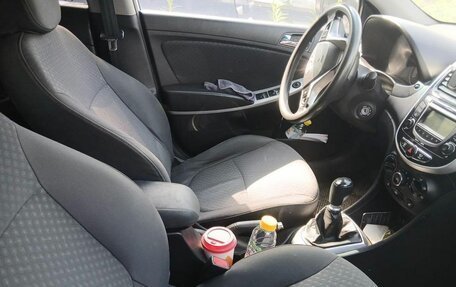 Hyundai Solaris II рестайлинг, 2012 год, 321 100 рублей, 4 фотография