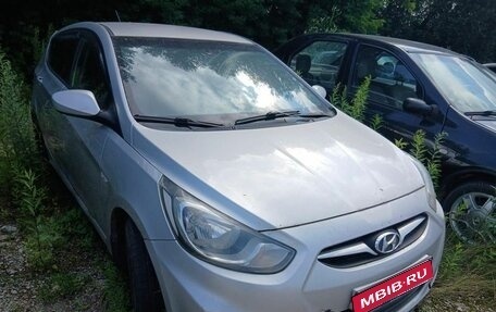 Hyundai Solaris II рестайлинг, 2012 год, 321 100 рублей, 1 фотография