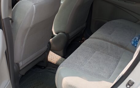 Nissan Tino, 2001 год, 335 000 рублей, 11 фотография