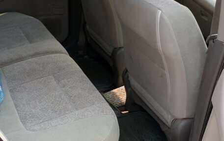 Nissan Tino, 2001 год, 335 000 рублей, 9 фотография