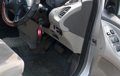 Nissan Tino, 2001 год, 335 000 рублей, 7 фотография